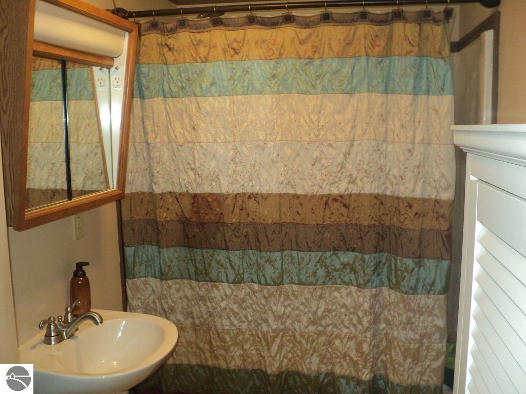 70 W Evergreen Rd, Stanton, MI 48888 photo 11