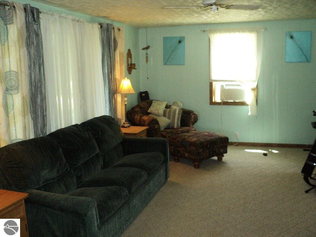70 W Evergreen Rd, Stanton, MI 48888 photo 2