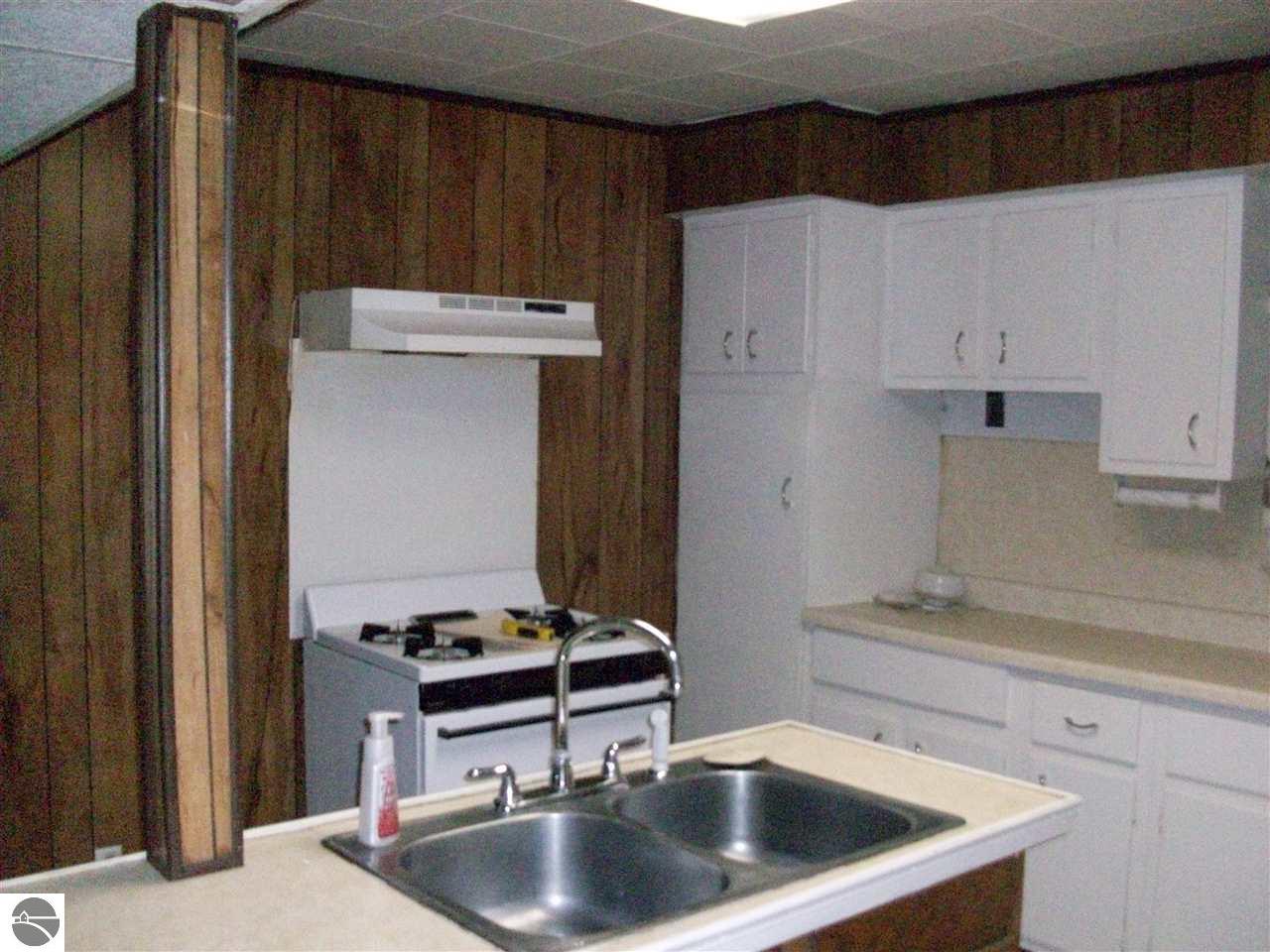 1002 Ely St, Alma, MI 48801 photo 7