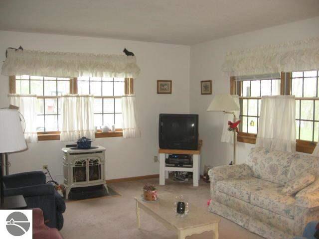 728 Everett Trl, Hale, MI 48739 photo 4