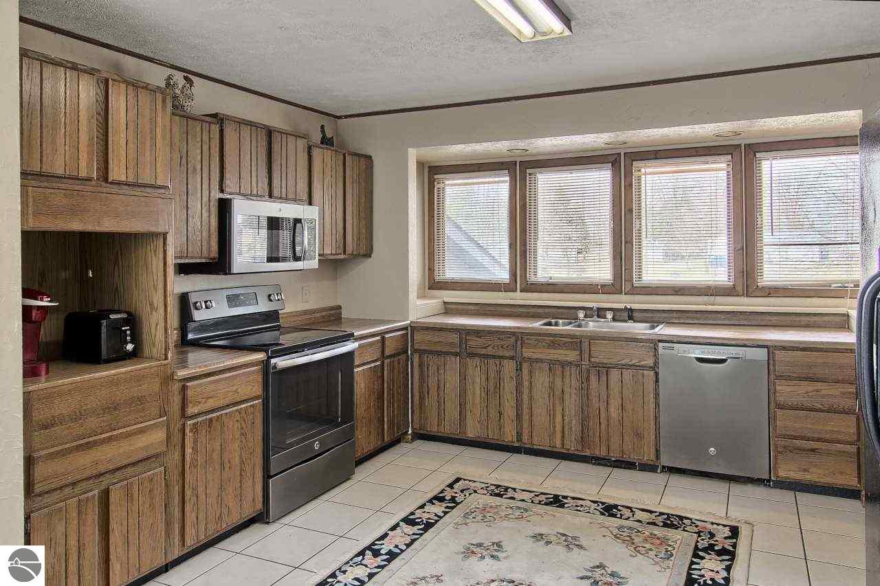 6258 Elk View Dr, Williamsburg, MI 49690 photo 1