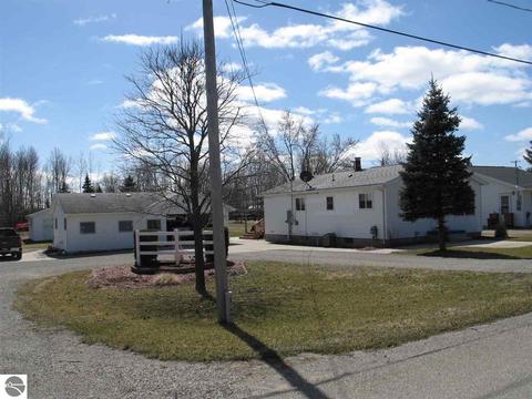 420 E Main St, Hale, MI 48739 photo 1