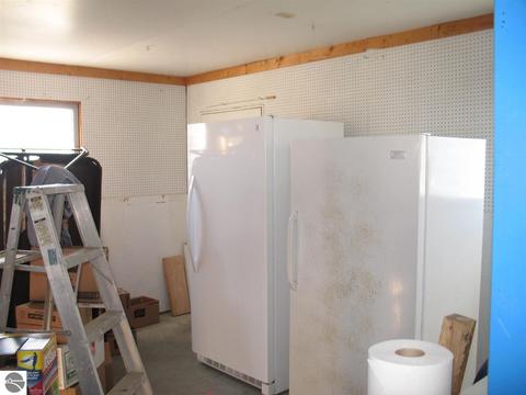 420 E Main St, Hale, MI 48739 photo 16
