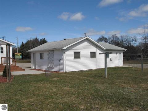 420 E Main St, Hale, MI 48739 photo 6