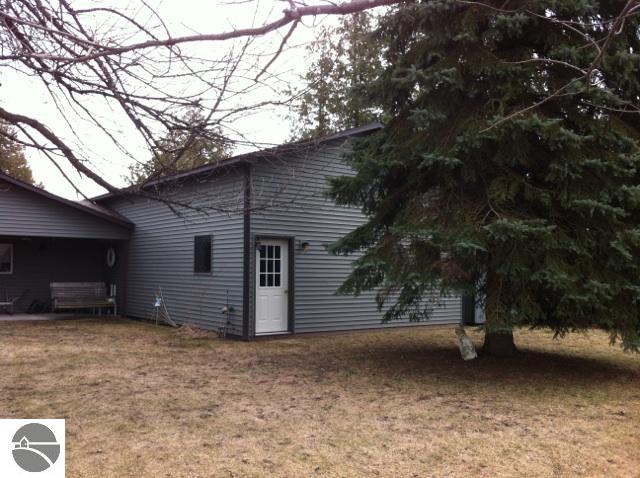 938 S Main St, Au Gres, MI 48703 photo 5