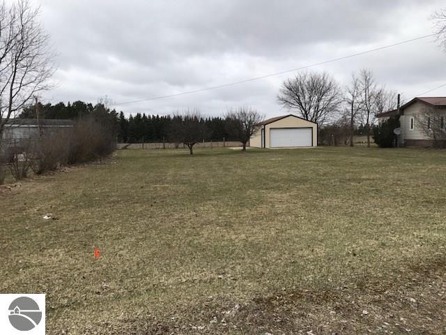 207 Pine St, Manton, MI 49663 photo 3