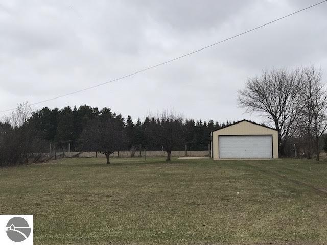 207 Pine St, Manton, MI 49663 photo 1