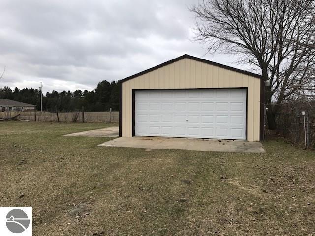 207 Pine St, Manton, MI 49663 photo 9