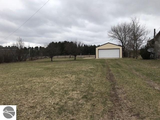207 Pine St, Manton, MI 49663 photo 5