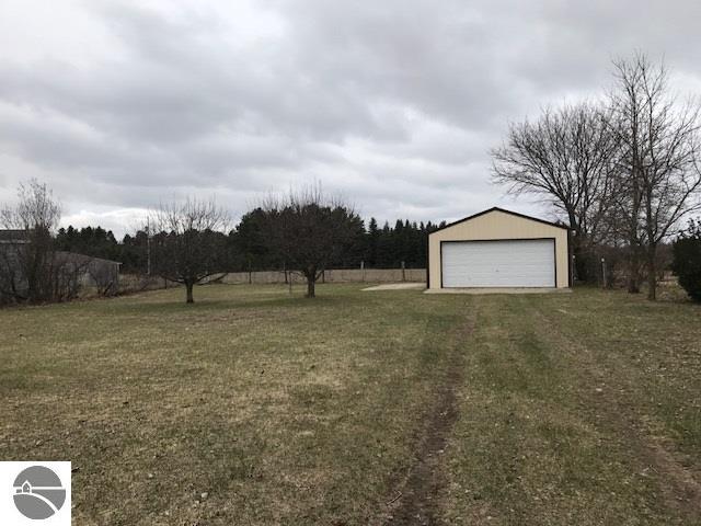 207 Pine St, Manton, MI 49663 photo 6