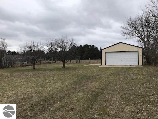 207 Pine St, Manton, MI 49663 photo 7