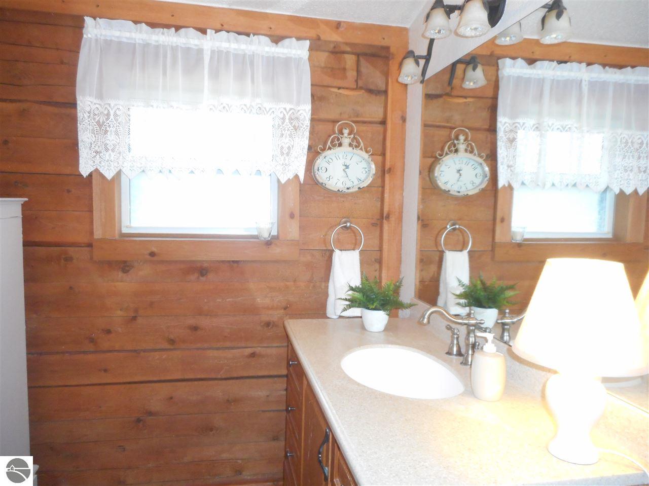 211 Hatchery Rd, Farwell, MI 48622 photo 14