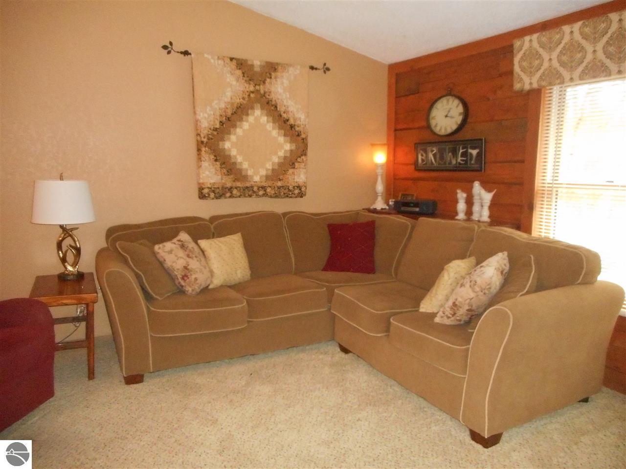 211 Hatchery Rd, Farwell, MI 48622 photo 11