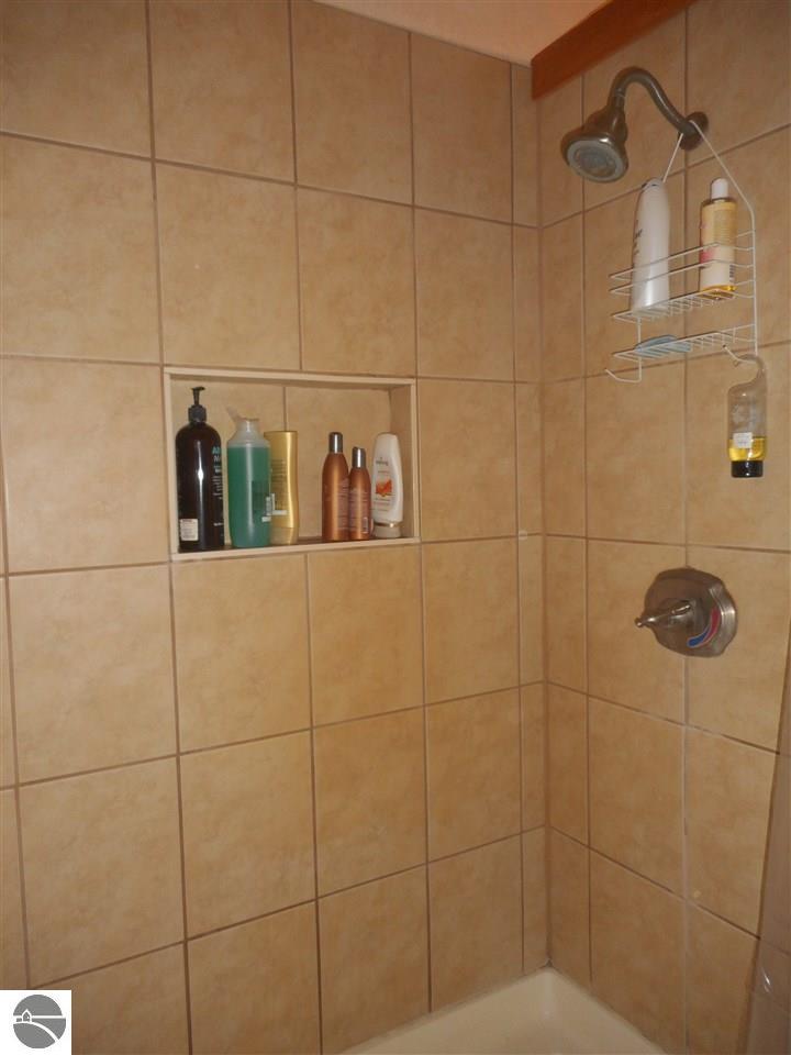 211 Hatchery Rd, Farwell, MI 48622 photo 15