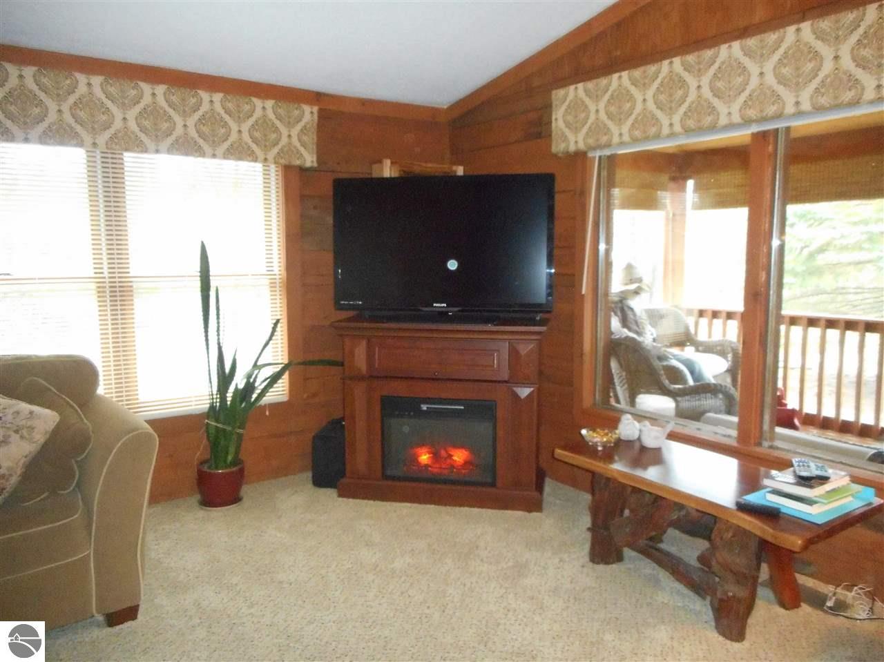 211 Hatchery Rd, Farwell, MI 48622 photo 10