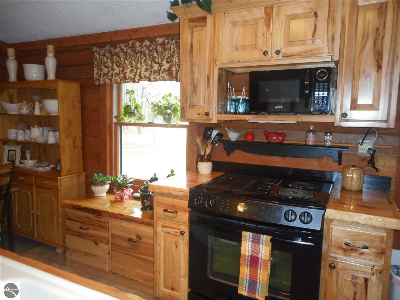 211 Hatchery Rd, Farwell, MI 48622 photo 8