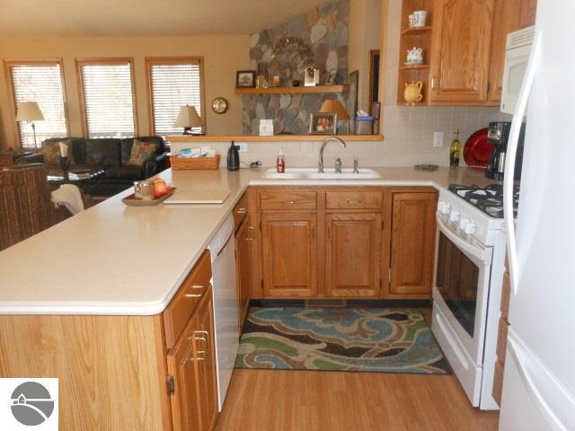 897 Richland Ave, Lupton, MI 48635 photo 11