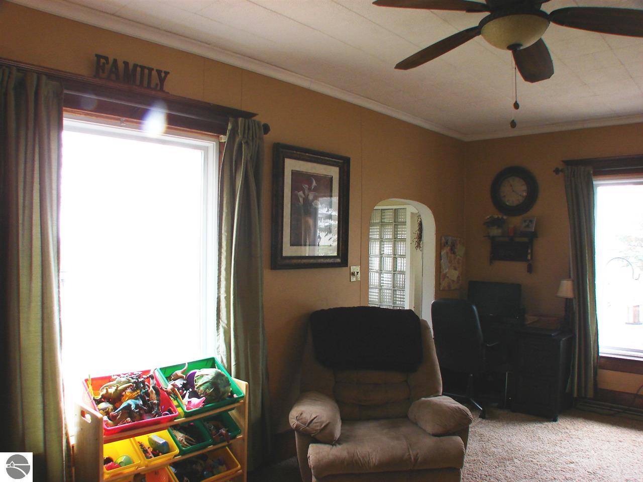 228 W Newark St, Ithaca, MI 48847 photo 17