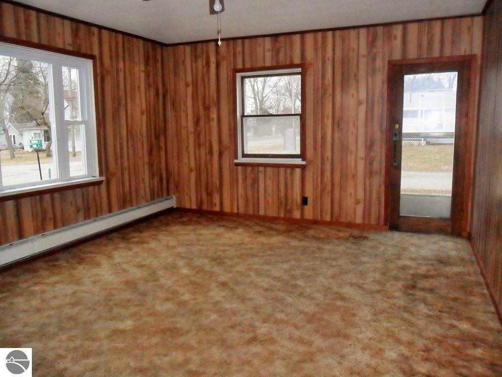 124 S Pine St, Marion, MI 49665 photo 3