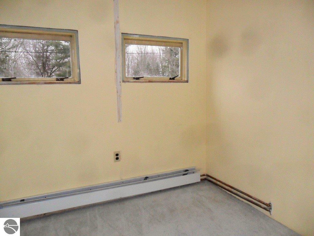 124 S Pine St, Marion, MI 49665 photo 6