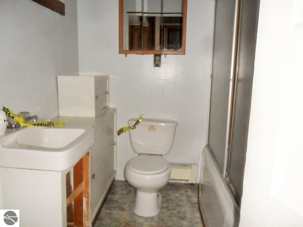 124 S Pine St, Marion, MI 49665 photo 8
