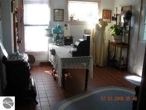 104 W Michigan Ave, Au Gres, MI 48703 photo 5