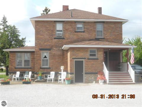 104 W Michigan Ave, Au Gres, MI 48703 photo 2