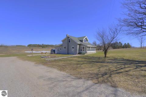 7201 E Lincoln Rd, Cedar, MI 49621 photo 1