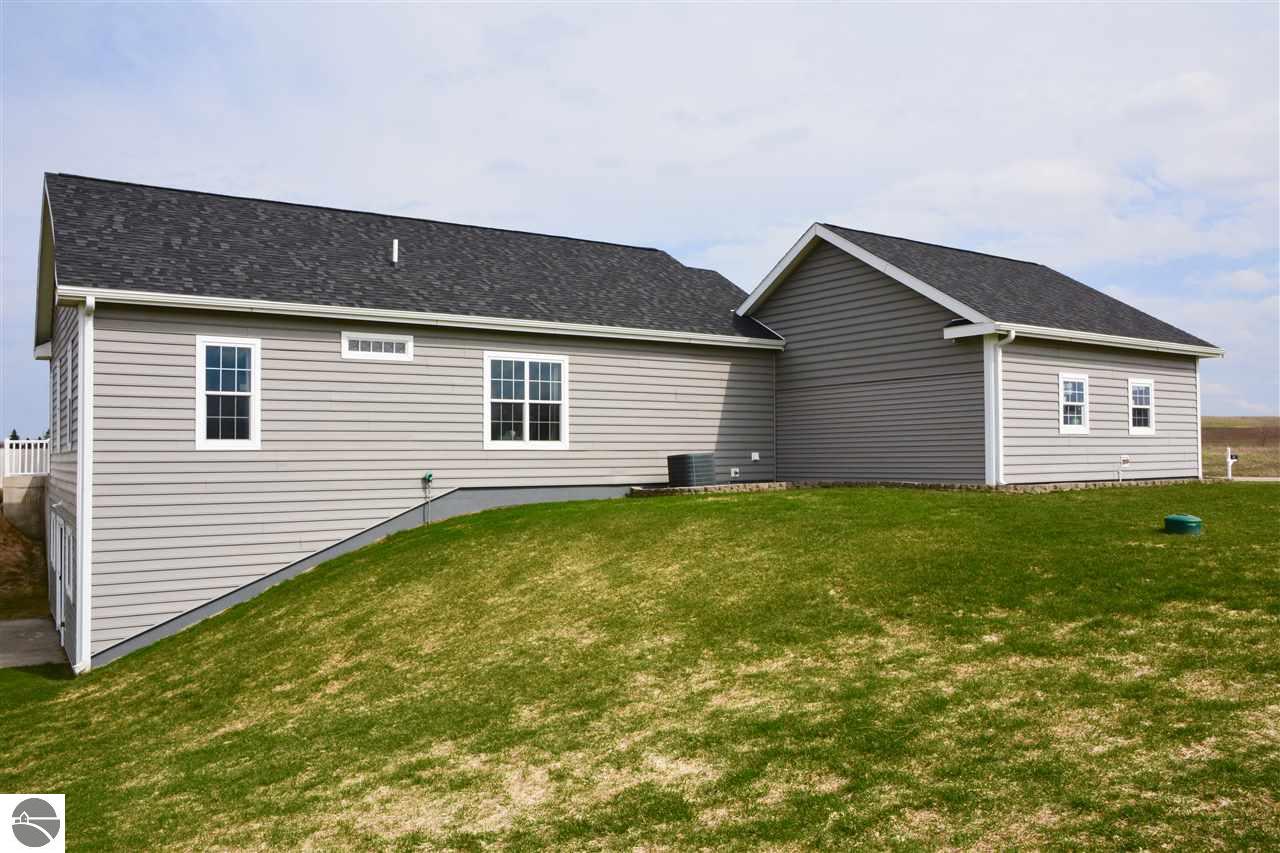 7509 E Meadows Dr, Cedar, MI 49621 photo 6