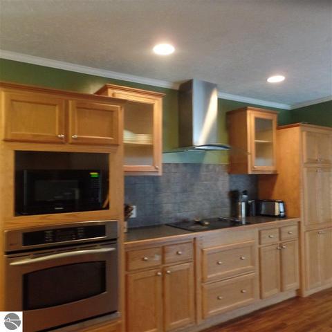 8245 E Baseline Rd, Mount Pleasant, MI 48858 photo 10