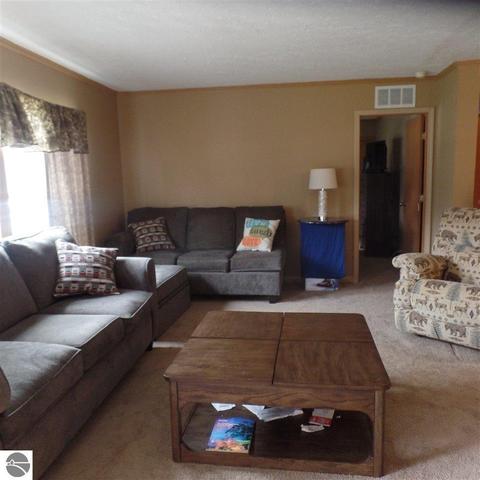 8245 E Baseline Rd, Mount Pleasant, MI 48858 photo 4