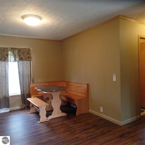 8245 E Baseline Rd, Mount Pleasant, MI 48858 photo 5