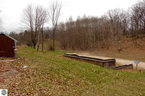 4687 Vinton Rd, Williamsburg, MI 49690 photo 7