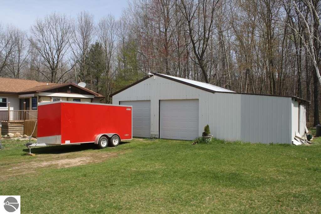 5750 E North County Line Rd, Edmore, MI 48829 photo 7