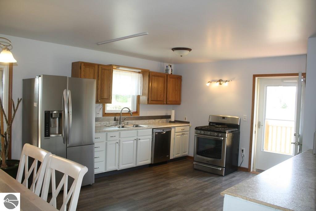 5750 E North County Line Rd, Edmore, MI 48829 photo 12