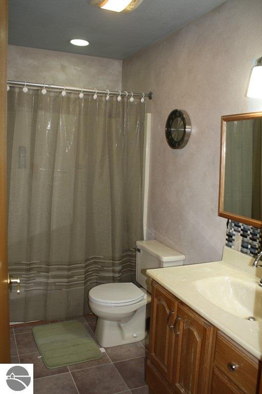 5750 E North County Line Rd, Edmore, MI 48829 photo 21