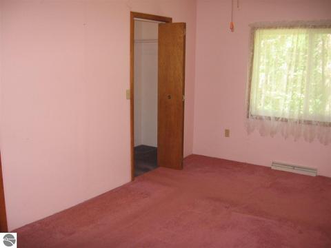 978 Rohlfs Ln, Lupton, MI 48635 photo 14