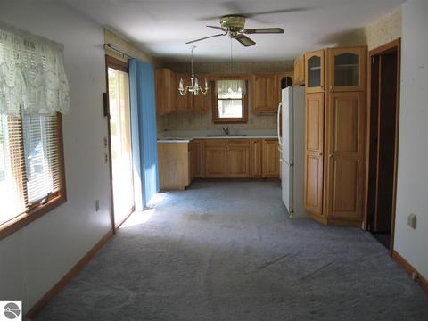 978 Rohlfs Ln, Lupton, MI 48635 photo 10