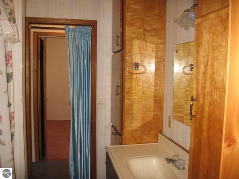 978 Rohlfs Ln, Lupton, MI 48635 photo 18