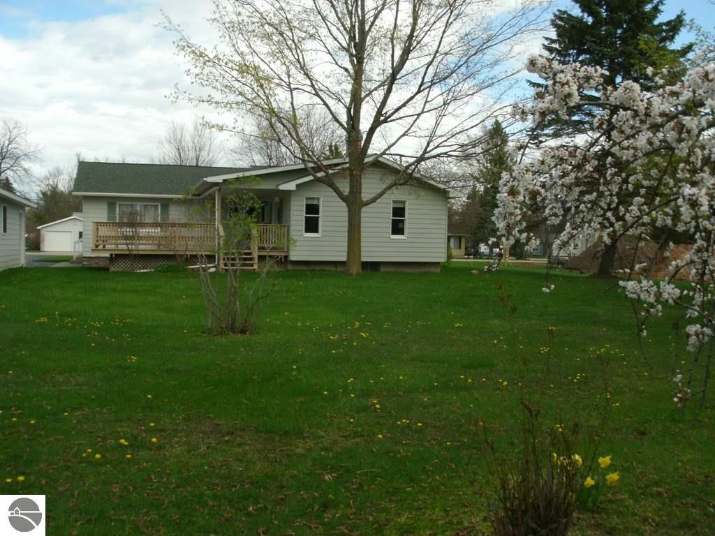 406 E Third St, Elk Rapids, MI 49629 photo 2