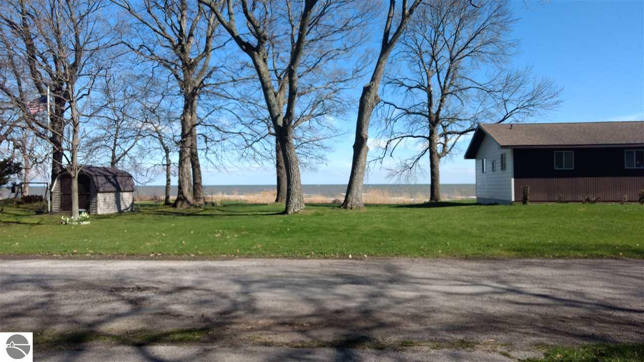 3336 Point Augres Rd, Au Gres, MI 48703 photo 2