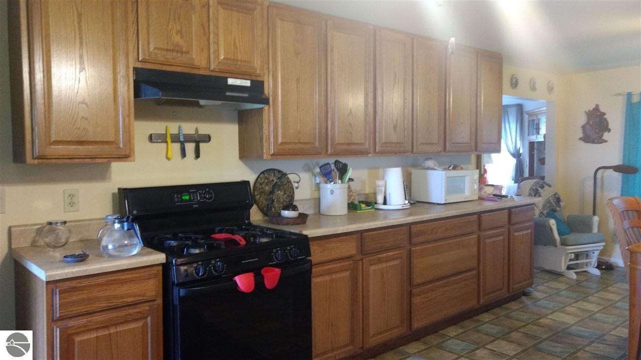 3336 Point Augres Rd, Au Gres, MI 48703 photo 10
