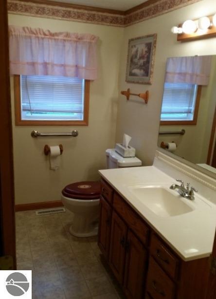 511 Barber St, Ithaca, MI 48847 photo 17