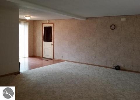511 Barber St, Ithaca, MI 48847 photo 5