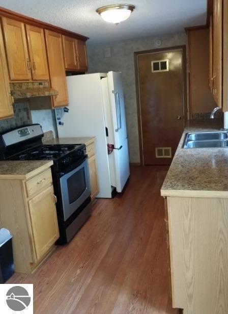 511 Barber St, Ithaca, MI 48847 photo 8