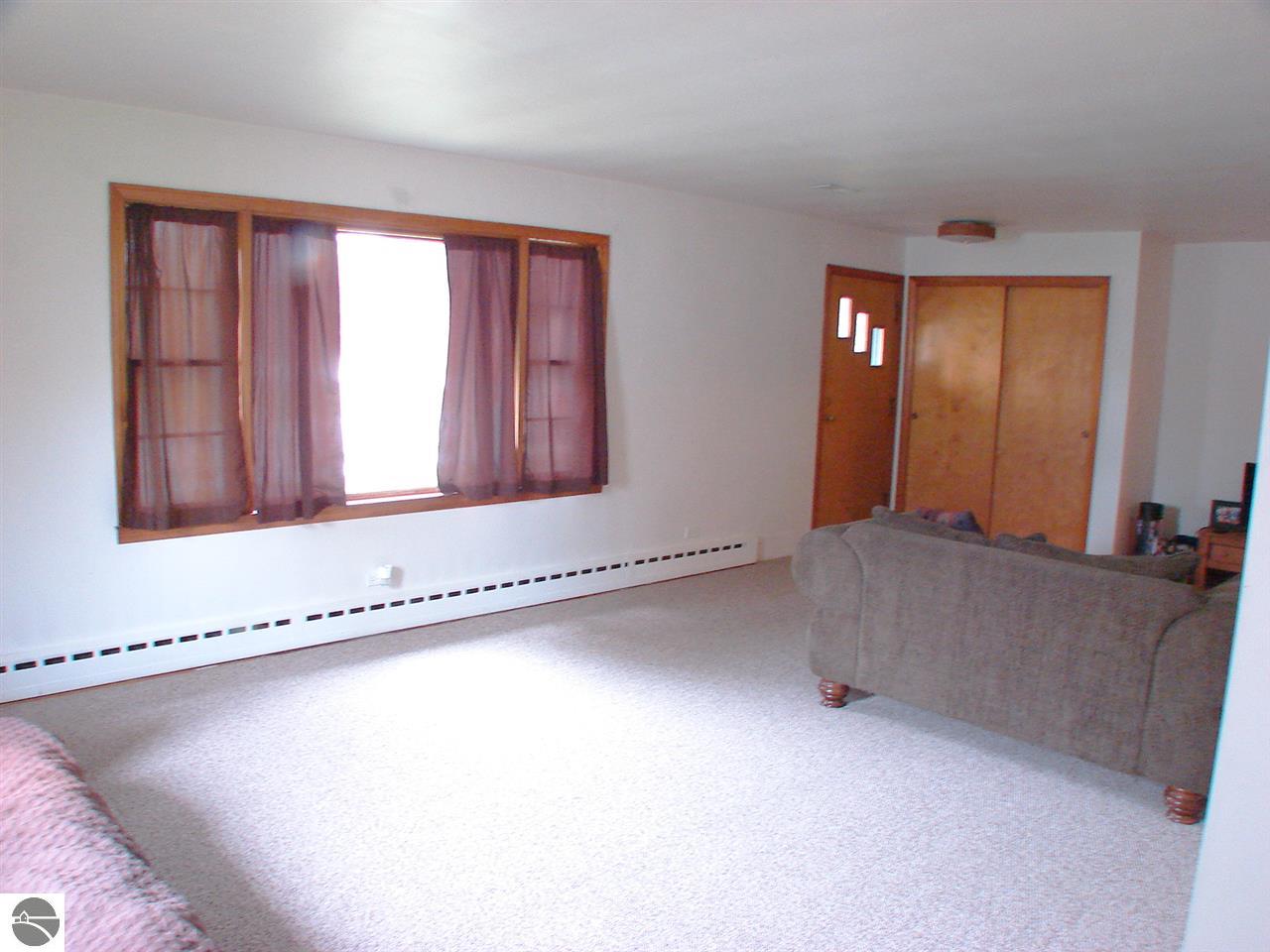 130 W Emerson St, Ithaca, MI 48847 photo 22