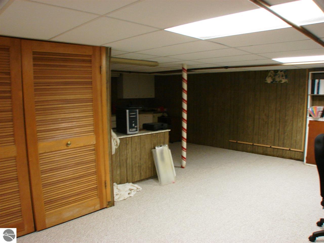 130 W Emerson St, Ithaca, MI 48847 photo 35