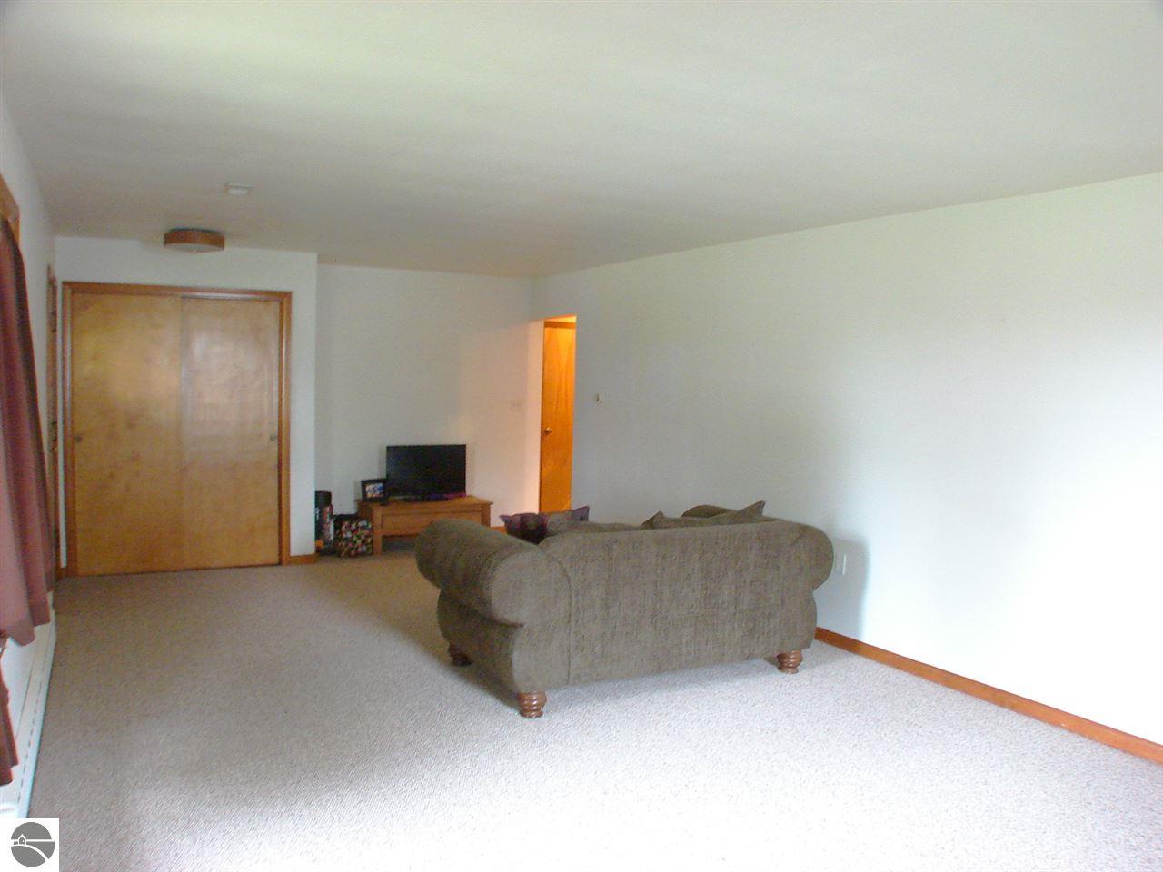 130 W Emerson St, Ithaca, MI 48847 photo 23