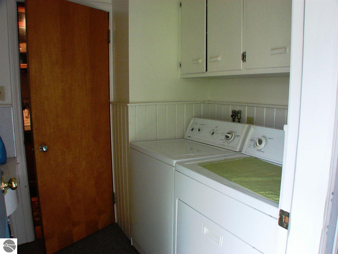 130 W Emerson St, Ithaca, MI 48847 photo 17