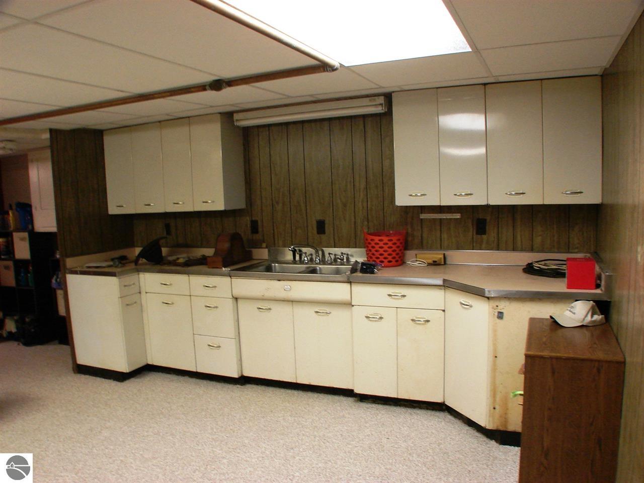 130 W Emerson St, Ithaca, MI 48847 photo 36